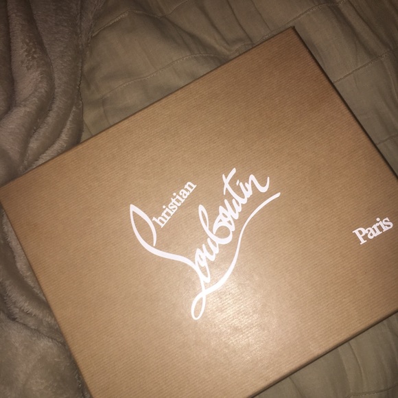 Red Bottoms - Picture 5 of 5